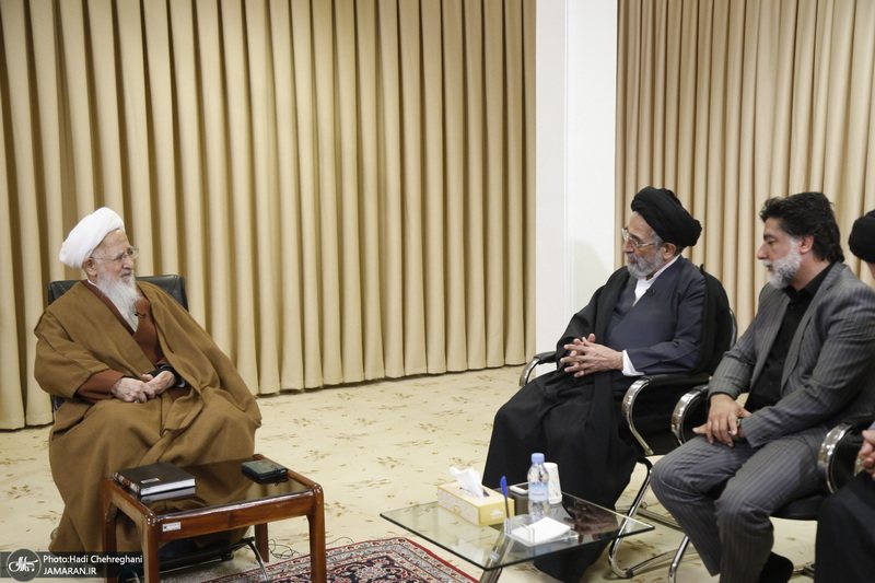 دیدار اعضای موسسه ریحانة النبی با آیت الله العظمی جوادی آملی