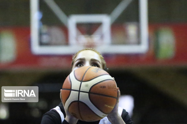 رقابت بسکتبال دختران کشور در سمنان آغاز شد