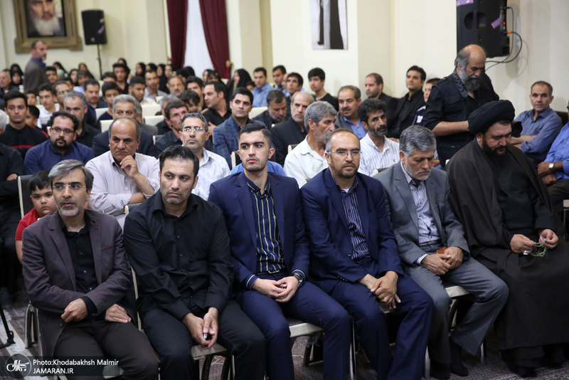 دیدار کارکنان حرم و موسسه تنظیم و نشر آثار امام خمینی(س) با سید حسن خمینی