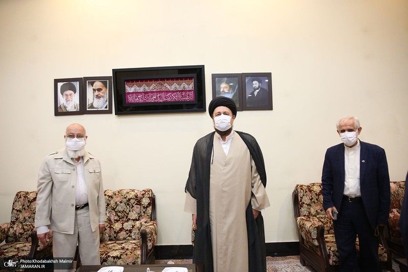 تجدید میثاق رئیس و اعضای دوره جدید شورای اسلامی شهر تهران با آرمان های امام خمینی(س)