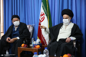 دیدار سرپرست موسسه تنظیم و نشر آثار امام خمینی(ره) با آیت الله حسینی بوشهری