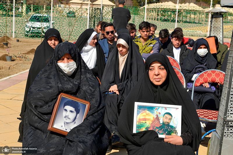 مراسم درختکاری در جوار حرم مطهر امام خمینی (س)