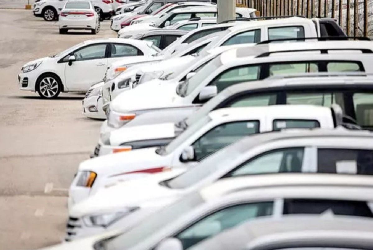 زمان آغاز عرضه خودروهای وارداتی در بورس کالا
