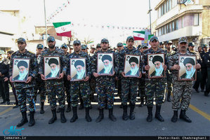 مراسم یوم الله 12 بهمن در بیت امام در قم 