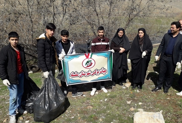 منطقه نمونه گردشگری کهمان از زباله پاکسازی شد