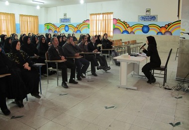 انجمن اولیا و مربیان مظهر مشارکت خانه و مدرسه