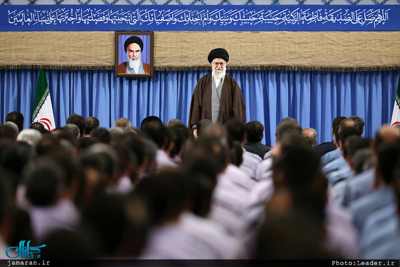 دیدار جمعی از فرماندهان و کارکنان ارتش با رهبر معظم انقلاب 