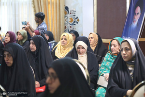 نشست «گفتمان توحیدی اخلاقی‌ امام‌ خمینی(س) در دنیای معاصر؛ دستاوردها و آینده فرارو»