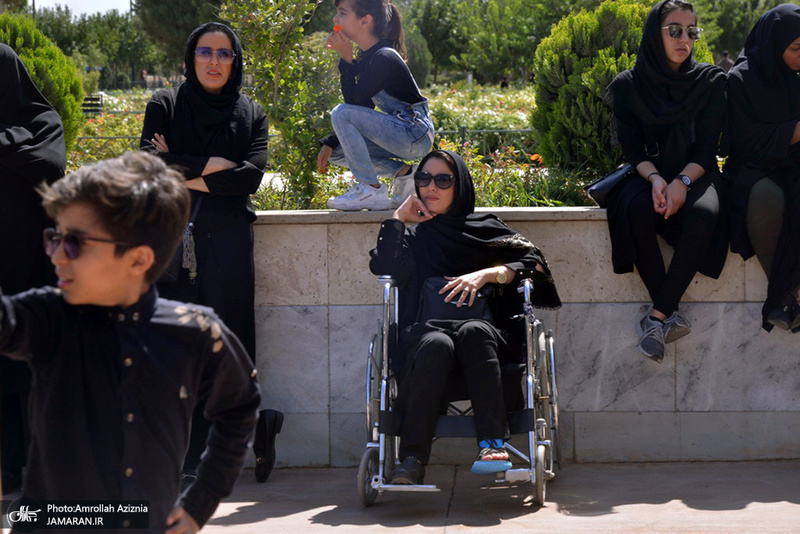 عزاداری ظهر عاشورا در حرم مطهر امام خمینی(س)