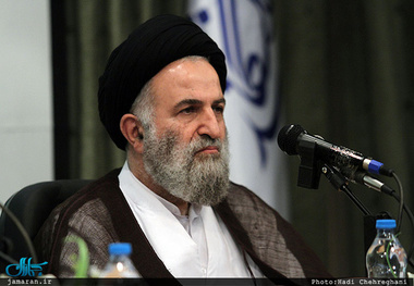 انتقاد آیت‌الله غروی از دریافت پول توسط فردی معمم برای دعای ضدکرونایی