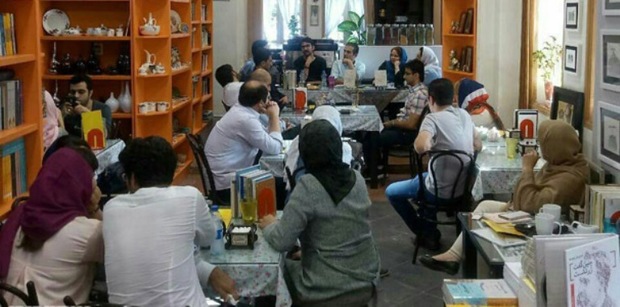 بحث و فحص در کافه کتاب های تبریز