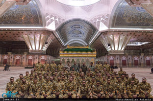 تجدید میثاق جمعی از فرماندهان و سربازان مرکز آموزش شهید اسدی کهریزک با آرمان های امام خمینی(س) 