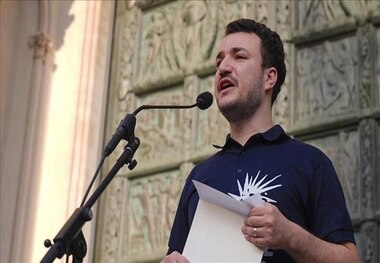 شکایت فعال فلسطینی از دولت ترامپ به دلیل بازداشت سیاسی / محمود خلیل خواستار دریافت ۲۰ میلیون دلار غرامت شد