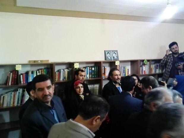 بهره برداری از کتابخانه فردوس حاجیان در دبیرستان دخترانه شایسته قائمشهر