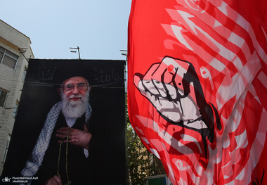 برنامه تشییع رهبر شهید در تهران، قم، خراسان رضوی و کشور عراق اجرا می‌شود/ ۱۳ و ۱۴ تیرماه استان تهران و ۱۵ تیرماه  سراسر کشور تعطیل خواهد بود؛ ۱۶ تیر استان قم و ۱۸ تیرماه استان خراسان رضوی تعطیل خواهد بود/ مترو در این چند روز مراسم، ۲۴ ساعته و رایگان است