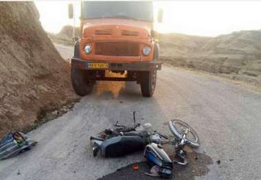 برخورد کامیون باعث مرگ راکب موتور سوار در بن شد