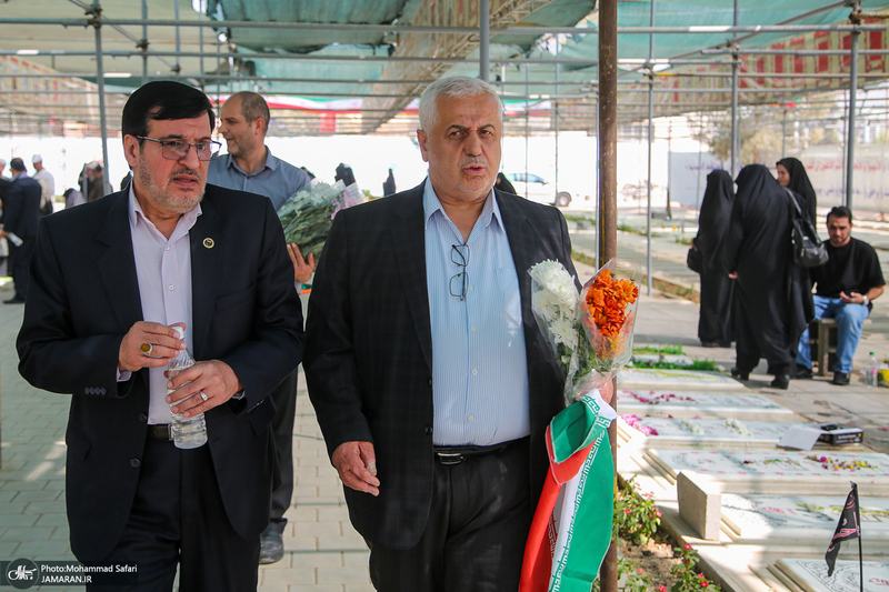 ادای احترام ورزشکاران و قهرمانان پارالمپیکی ایران به مقام شامخ شهدا