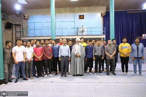 بازدید جمعی از دانشجویان دانشگاه سهند تبریز و دانشگاه شهید عباسپور تهران از بیت امام خمینی (س)