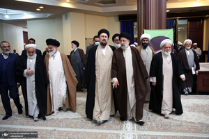 حاشیه تجدید میثاق اعضای مجلس خبرگان رهبری با آرمان های امام خمینی (س)