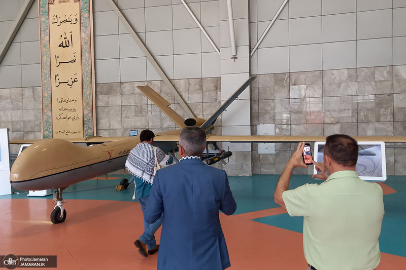 بازدید میهمانان خارجی مراسم بزرگداشت امام خمینی (س) از نمایشگاه دستاوردهای هوافضای سپاه