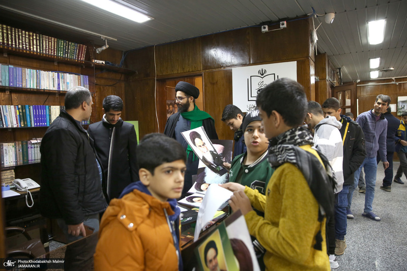 بازدید اقشار مختلف مردم از بیت امام خمینی (س) در جماران- 6