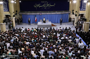 دیدار جمعی از دانشجویان و نمایندگان تشکلهای دانشجویی با رهبر معظم انقلاب اسلامی