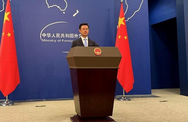 سخنگوی وزارت خارجه چین ترامپ را مسخره کرد