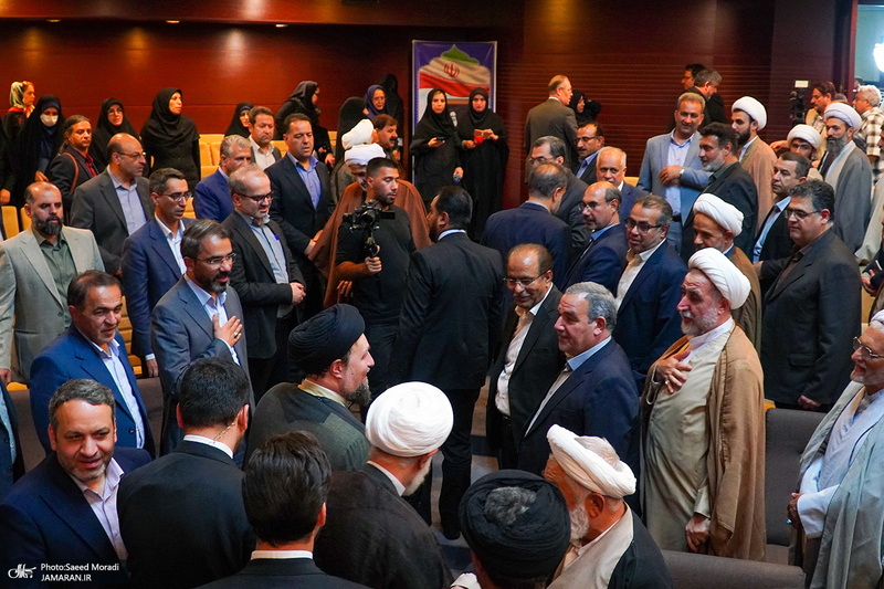 تجدید میثاق جمعی از مدیران و کارکنان بنیاد مسکن انقلاب اسلامی با آرمان های امام خمینی (س)