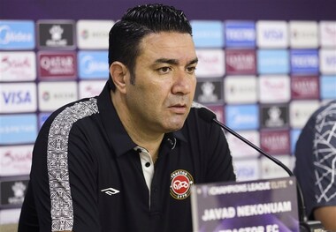 نکونام: AFC در تصمیم خود درباره سلب میزبانی از ایران تجدید نظر کند