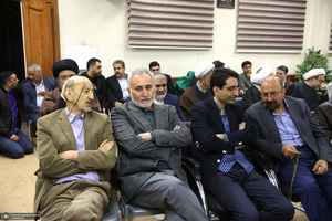 دیدار مهدی کروبی با سید حسن خمینی و جمعی از فعالان سیاسی