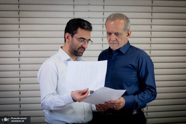 توصیه آذری جهرمی به پزشکیان در مورد یارانه ۹ میلیون تومانی