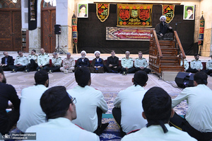 عزاداری دانشجویان دانشگاه علوم انتظامی امین در حرم مطهر امام خمینی(س)