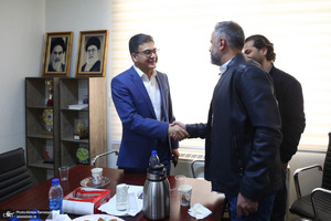 دیدار نوروزی برخی از چهره های سیاسی و دانشگاهی با محمدرضا عارف