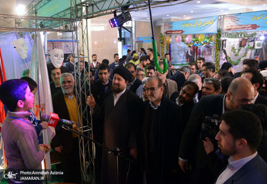 بازدید سید حسن خمینی از اولین نمایشگاه دستاوردهای کانون‌های تربیتی و فرهنگی شهر تهران
