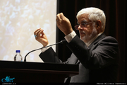 عارف: مطالبات مردم را پیگیری می کنیم تا دچار سرخوردگی نشوند/ در موضوع آقازادگی افراط و تفریط هایی می شود / کسانیکه احمدی نژاد را به عرش اعلا می بردند باید پاسخگو باشند