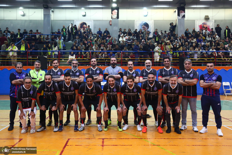 مسابقه فوتسال خیریه بین تیم هنرمندان و منتخب بنیاد حضرت زینب (س)