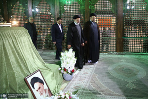 تجدید میثاق رئیس جمهور و اعضای دولت با آرمان های حضرت امام خمینی (س)