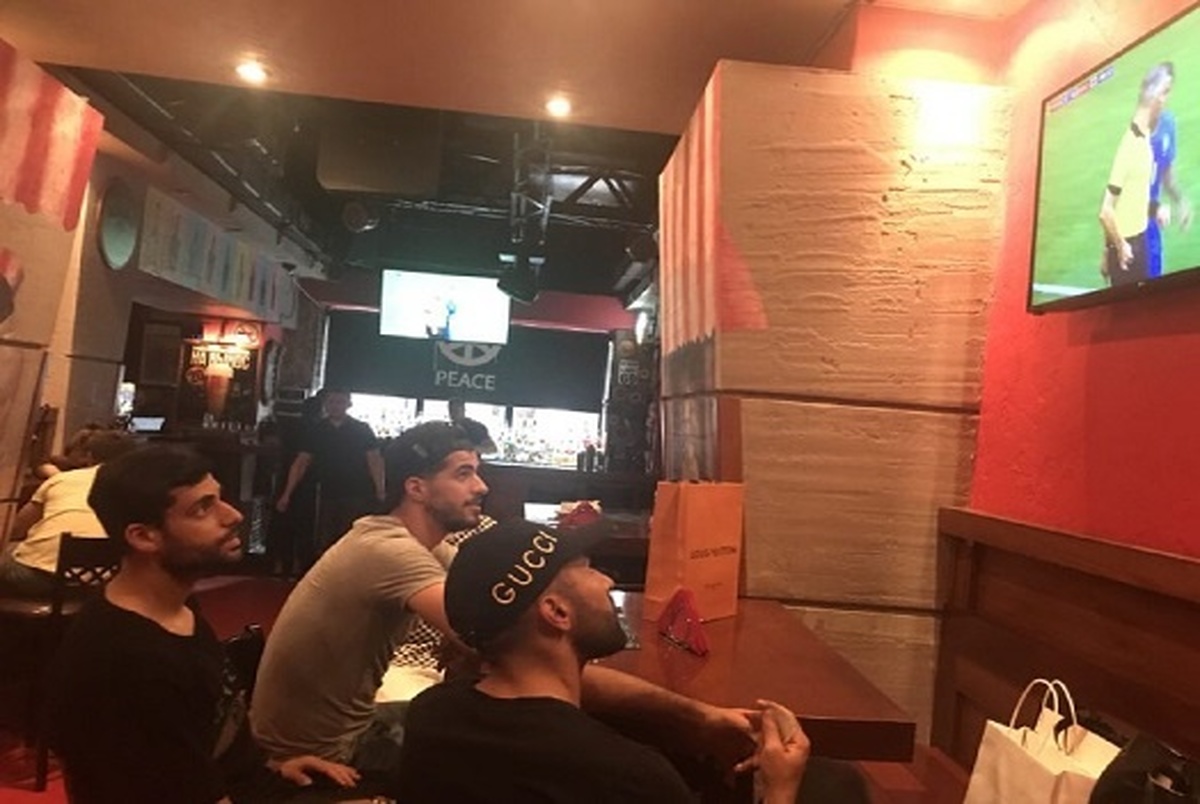 ملی‌پوشان ایران در رستوران در حال تماشای بازی برزیل+ عکس