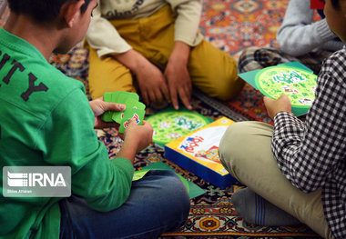 والدین سرگرمی کودکان خانه‌نشین را در ایام شیوع بیماری کرونا جدی بگیرند