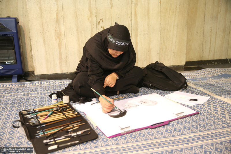 بازدید جمعی از دانش آموزان مدرسه انقلاب کرج از بیت امام خمینی در جماران