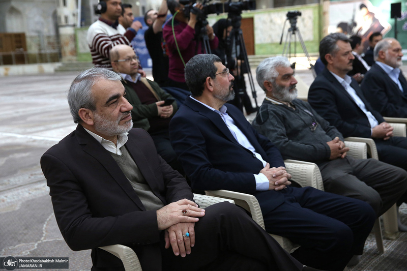 تجدید میثاق رئیس و جمعی از اعضای مجمع تشخیص مصلحت نظام با آرمان‌های امام خمینی (س)-2