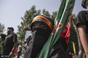 عزاداری سنتی کشمیری‌ها روی قایق