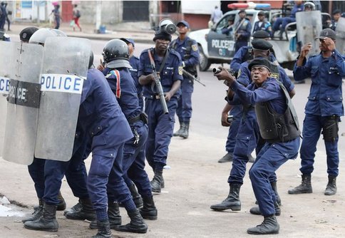 بحران سیاسی در کنگو بالا گرفت/ یک معترض کشته شد