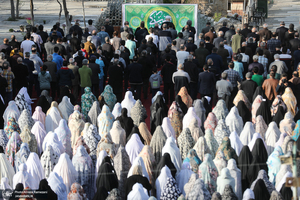 مراسم اقامه تماز عید سعید فطر دز امام زاده پنج تن