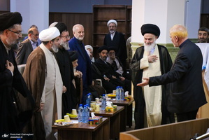 «مفتاح الهدایه فی شرح تحریر الوسیله» - 1