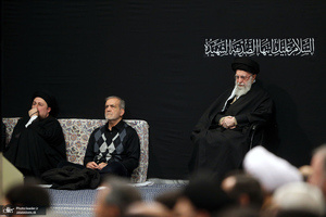 آخرین شب مراسم عزاداری شهادت حضرت فاطمه‌زهرا (س) در حسینیه امام خمینی