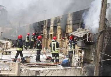 مهارآتش سوزی پاساژ رضوان اهواز خسارت 100درصد محل حادثه