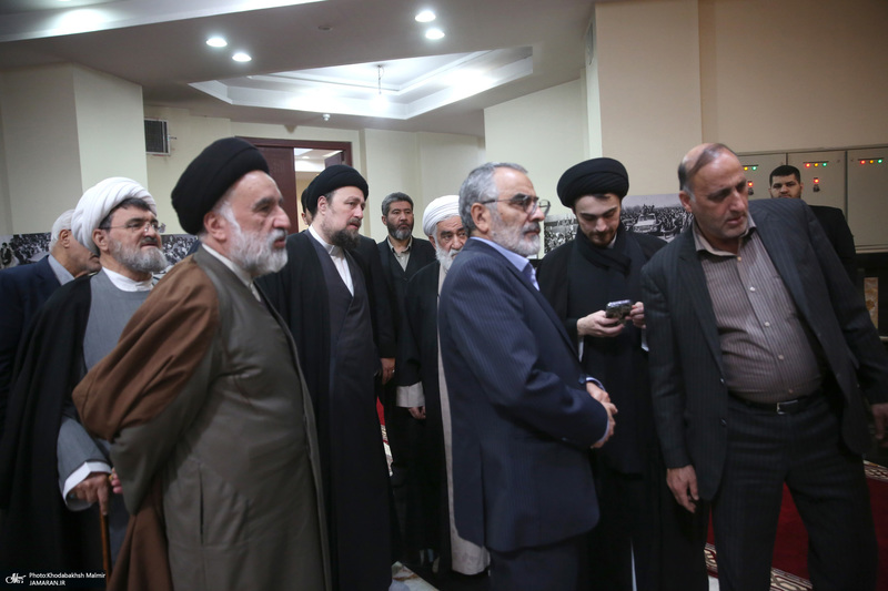 بازدید سید حسن خمینی از نمایشگاع عکس امام امت