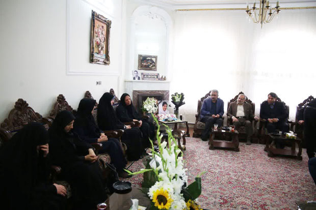 گفت و گوی صریح مردم داغ‌دیده حادثه کرمان با دختر رییس جمهور + فیلم