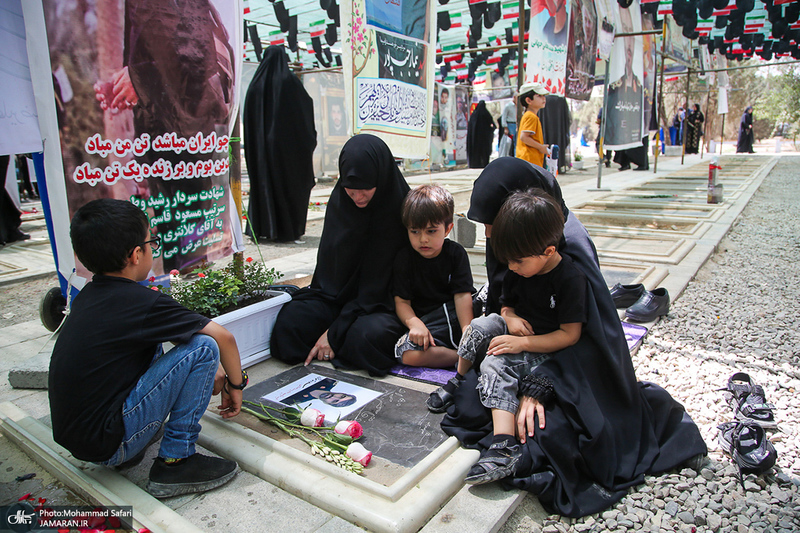 گلزار شهدای جنگ تحمیلی ۱۲روزه در بهشت زهرا (س)